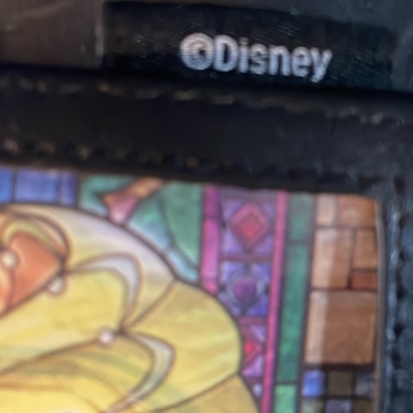 Loungefly X Disney Beuty and the Beast series Belle card holder - Picture 4 of 4